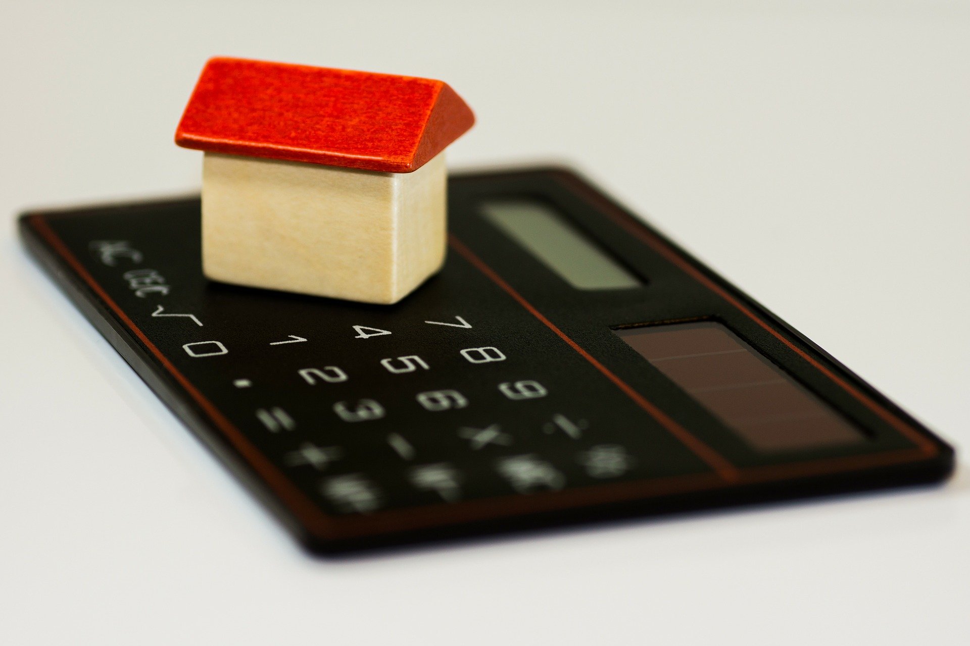 Les prêteurs hypothécaires réduisent leurs coûts d’emprunt malgré la hausse des taux de base de la BoE