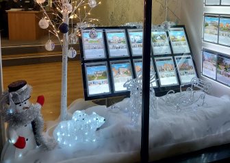‘Tis the season to celebrate window displays