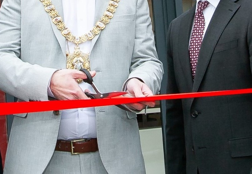 Ribbon cut as estate agency opens new branch – London Wallet