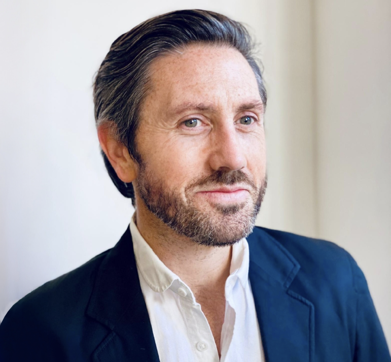 Comings & Goings – London Wallet